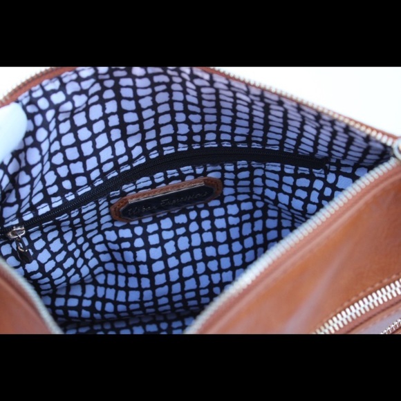 Urban expressions cross body bag - Picture 6 of 8